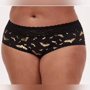 Torrid Mid Rise Cheeky Panties in Gold Foil Bats, BNWT, Size 3X